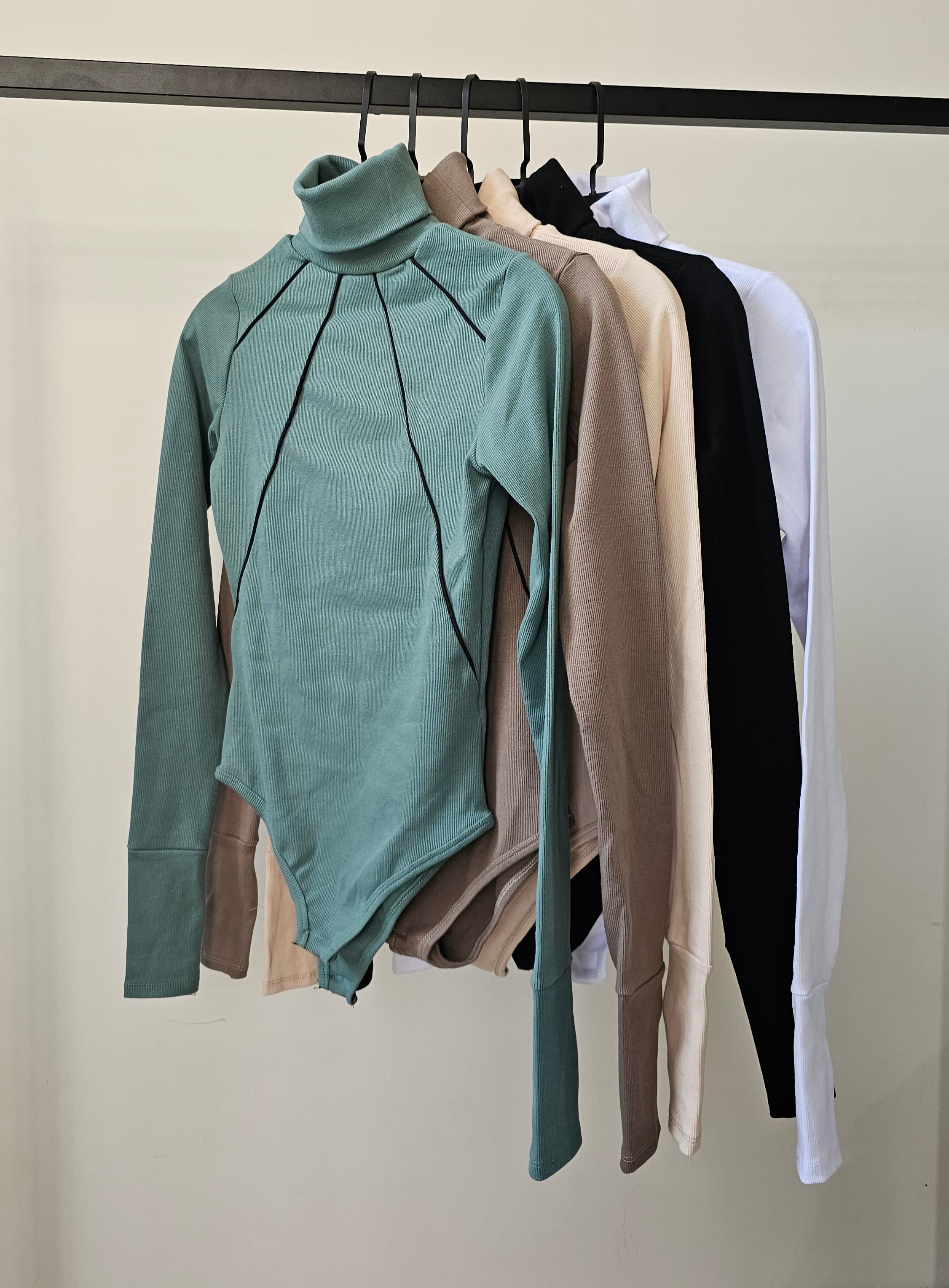 بادی یقه اسکی چهار خط زنانه کد ۱۱۳