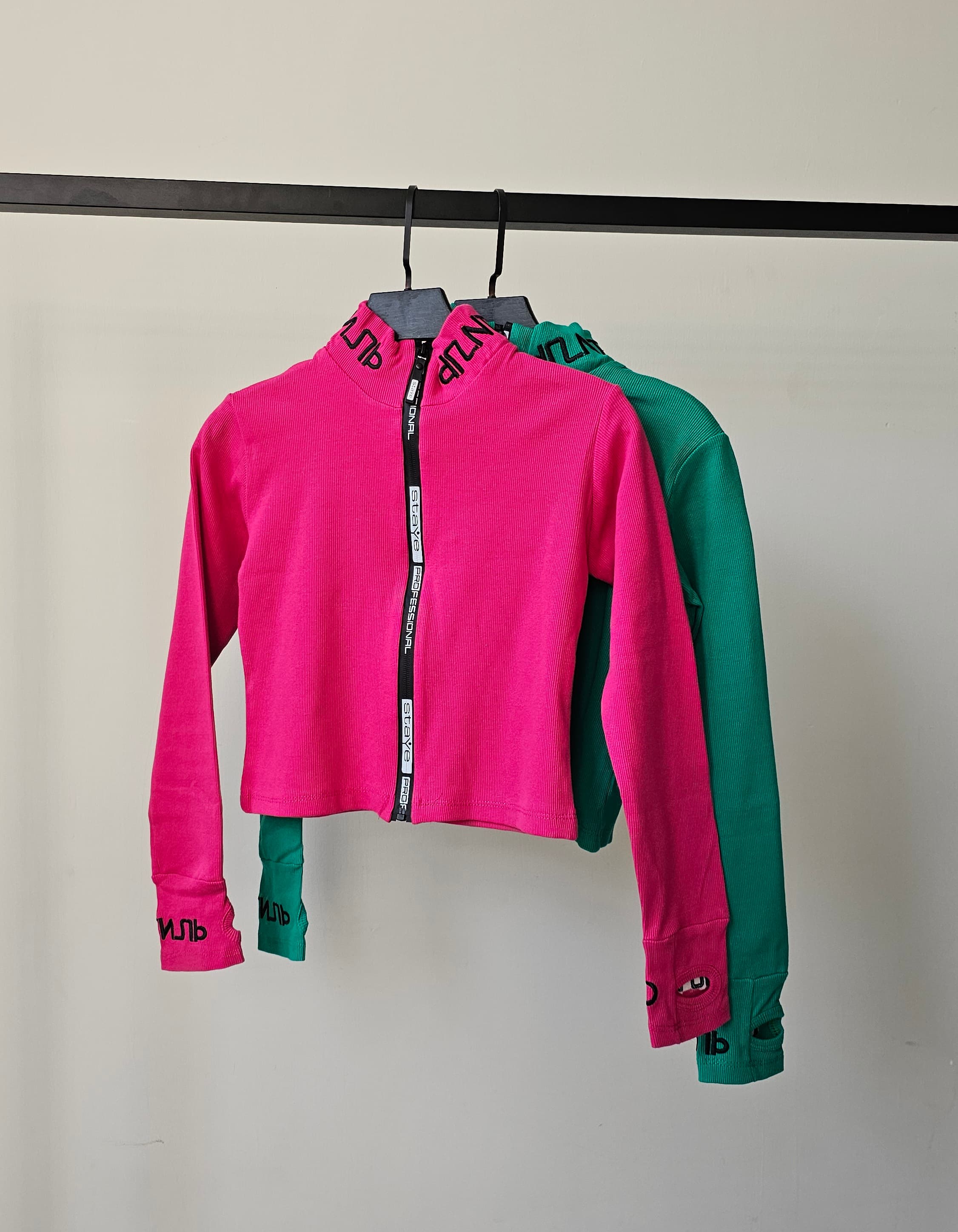 کراپ اسپرت ورزشی فینگردار زنانه کد ۱۱۶