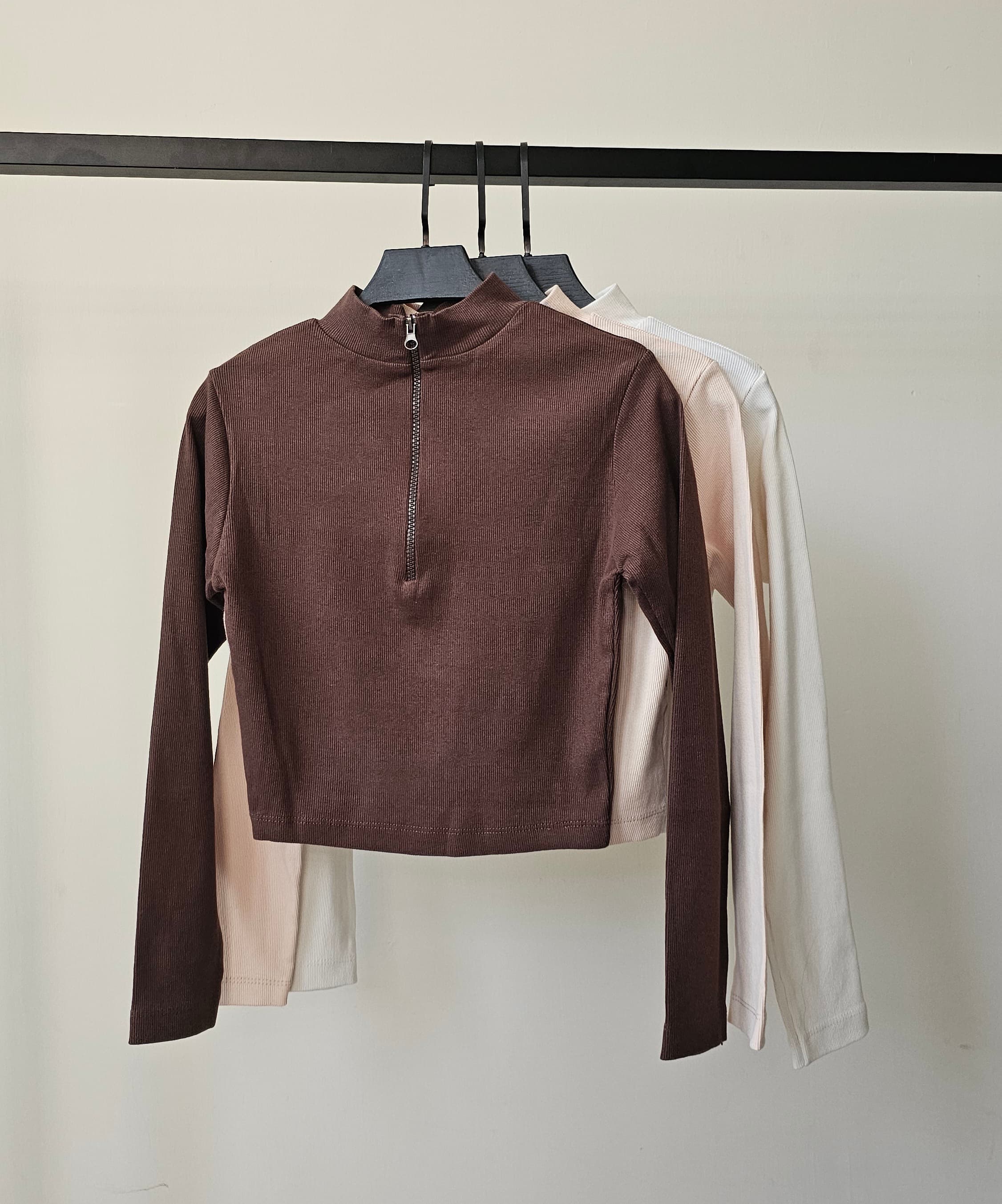 کراپ نیم زیپ اسپرت زنانه کد ۱۲۳