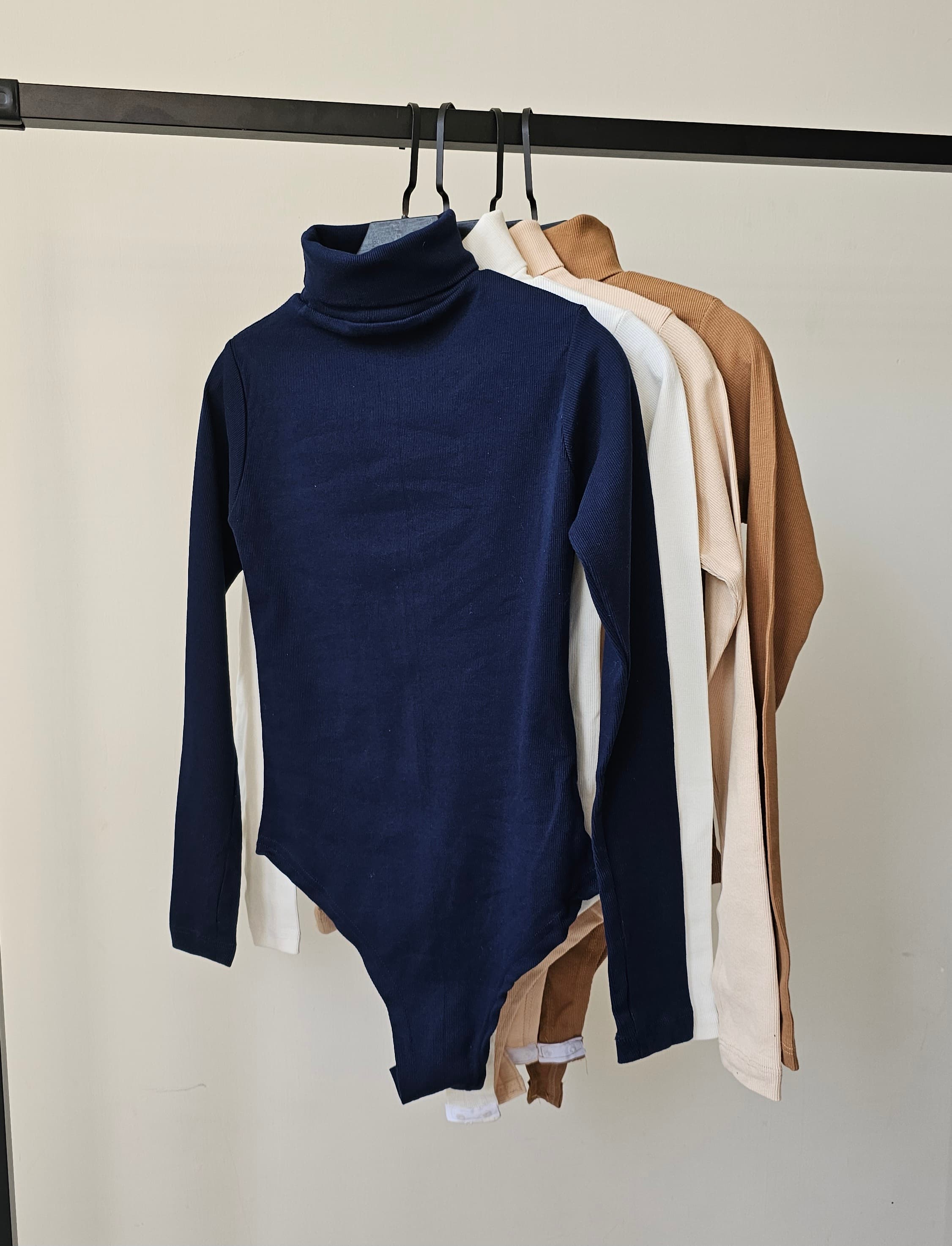 بادی یقه اسکی پنبه زنانه کد ۱۳۲