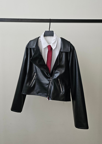 کت چرم مشکی براق کلاسیک زنانه کد ۲۱۱